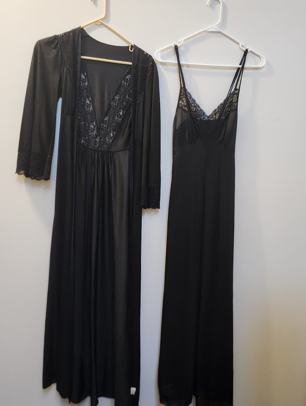 "Vintage Victoria's Secret" Black Lace Trim Long Robe and Slip Set, Classic VS